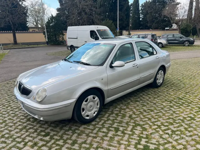 Lancia Lybra