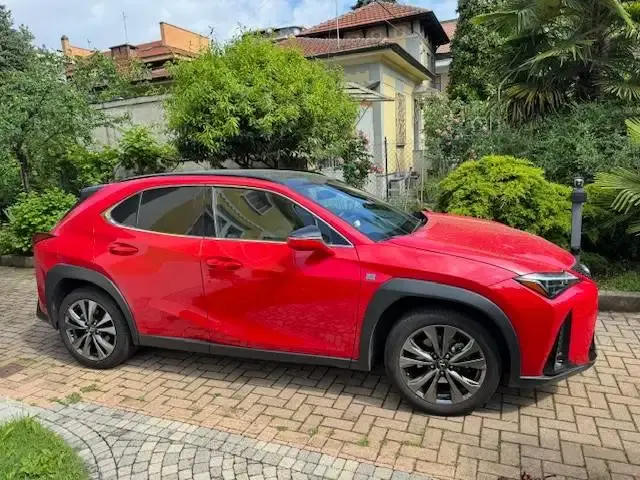 Lexus UX 250h