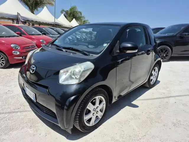 Toyota iQ