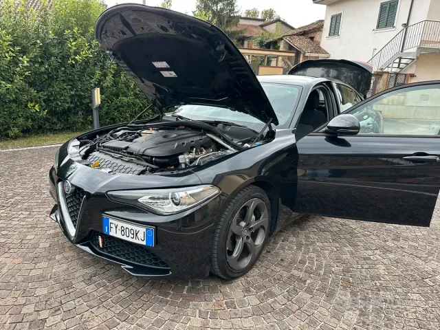 Alfa Romeo Giulia (2016)