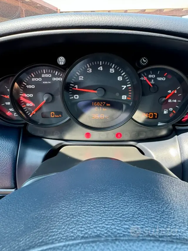 Porsche 911 (996)