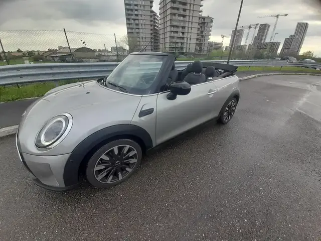MINI Cooper Cabrio