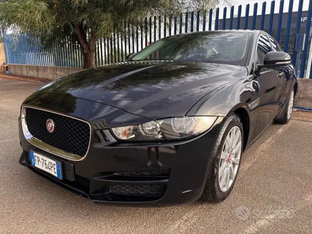 Jaguar XE (X760)