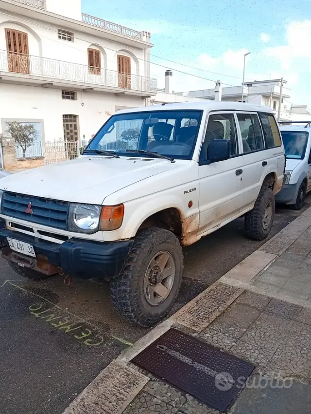 Mitsubishi Pajero ('82-'00)