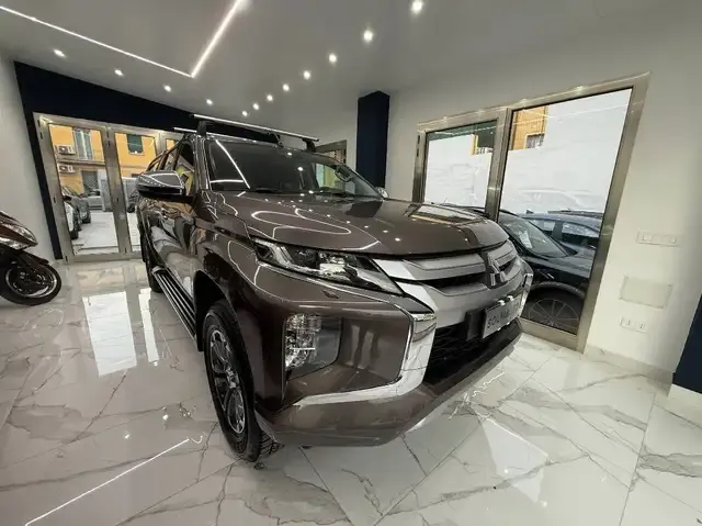 Mitsubishi L200