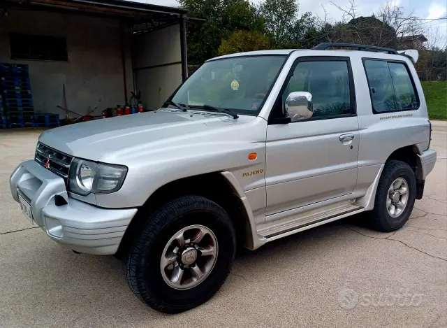 Mitsubishi Pajero ('82-'00)