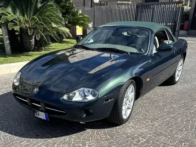 Jaguar XK8