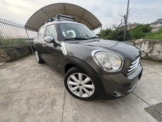 MINI Countryman D