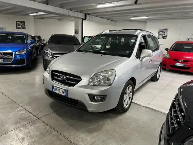 Kia Carens