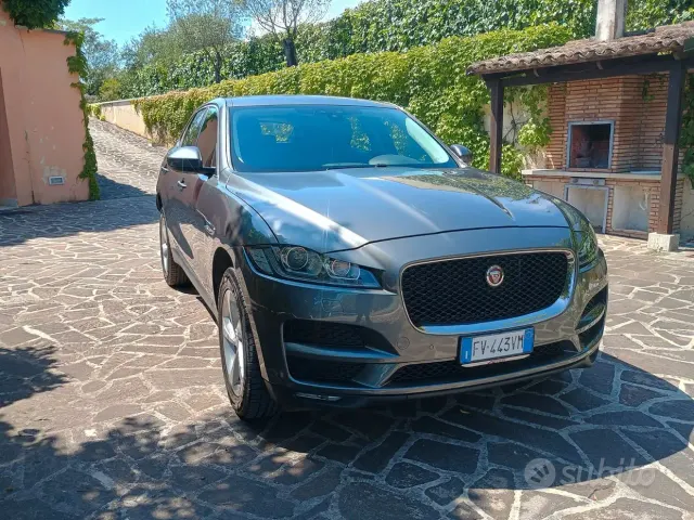 Jaguar F-Pace (X761)