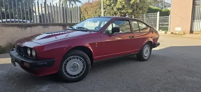 Alfa Romeo GTV