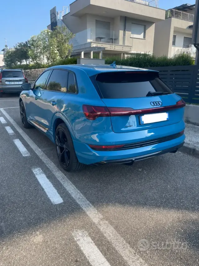 Audi e-tron