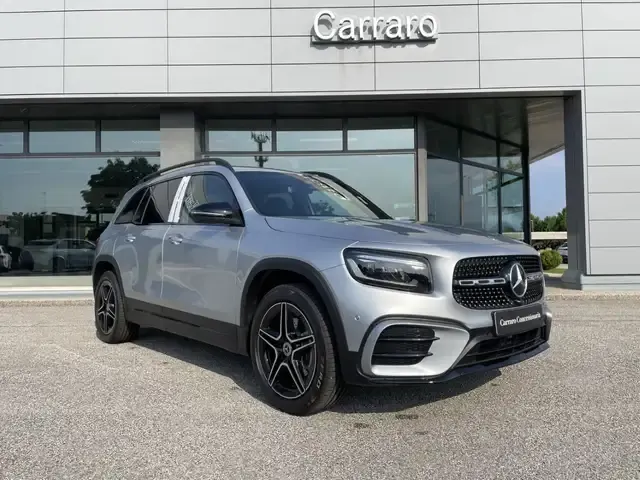 Mercedes-Benz GLB 200