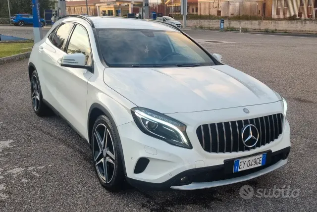 Mercedes-Benz GLA (X156)