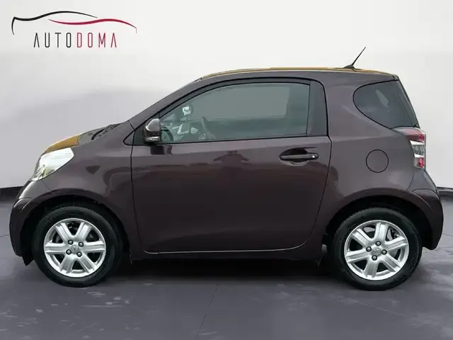Toyota iQ
