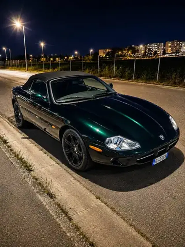 Jaguar XK8