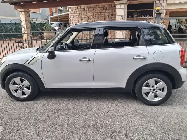 MINI Cooper D Countryman
