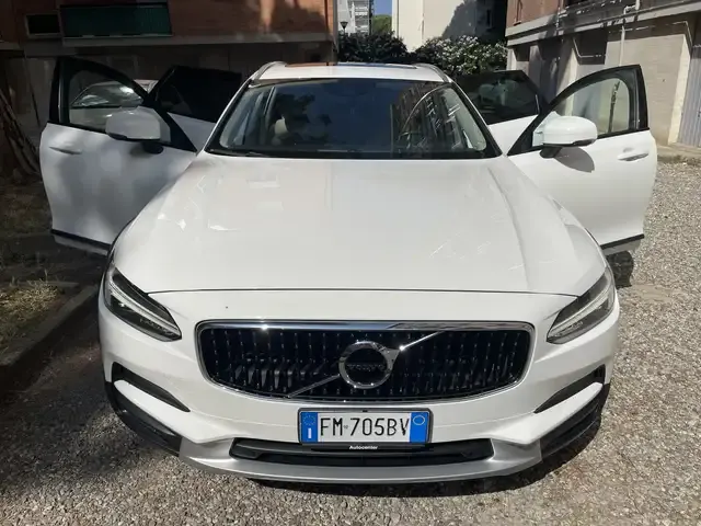 Volvo V90 Cross Country