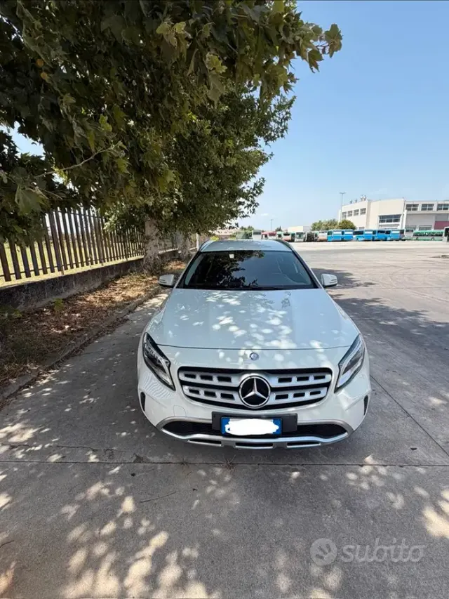 Mercedes-Benz GLA (X156)