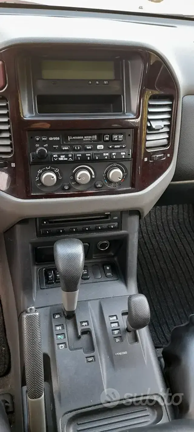 Mitsubishi Pajero (2000-2007)