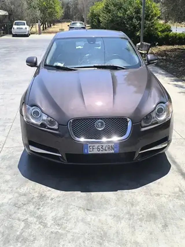 Jaguar XF