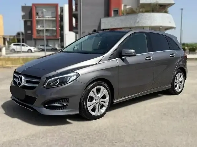 Mercedes-Benz B 200