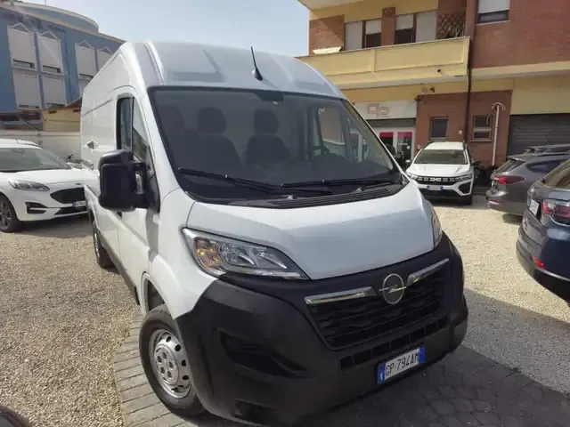 Opel Movano