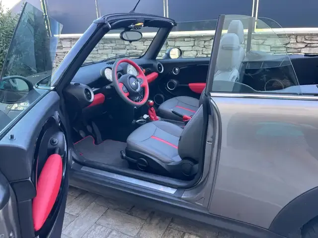 MINI Cooper Cabrio