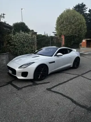 Jaguar F-Type Coupe 2.0 i4 rwd 300cv auto my20