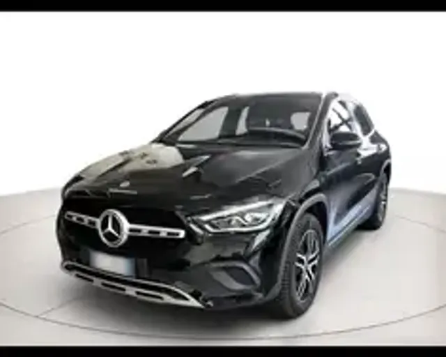 Mercedes-Benz GLA 200