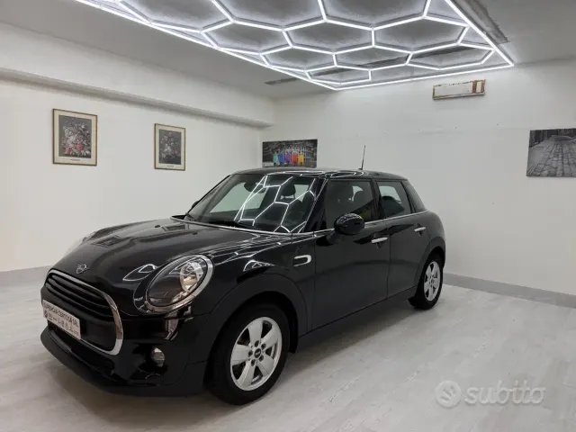 MINI Mini 4ª serie (F56)