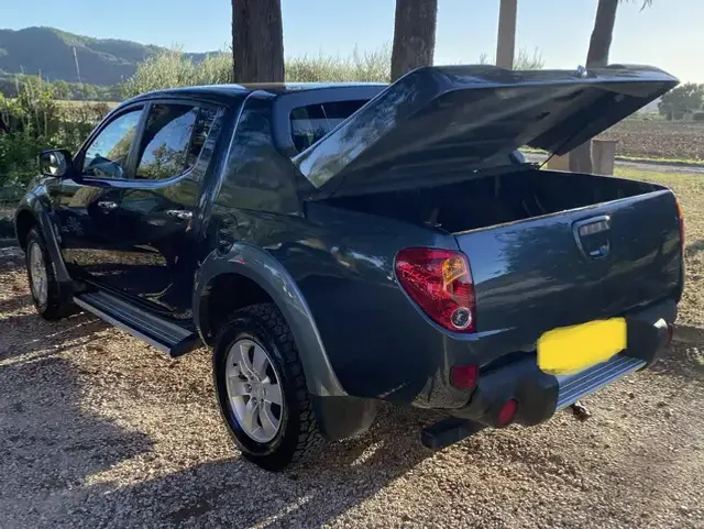 Mitsubishi L200