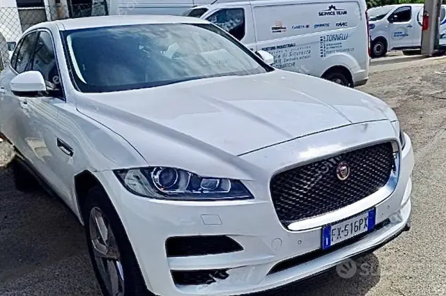 Jaguar F-Pace (X761)
