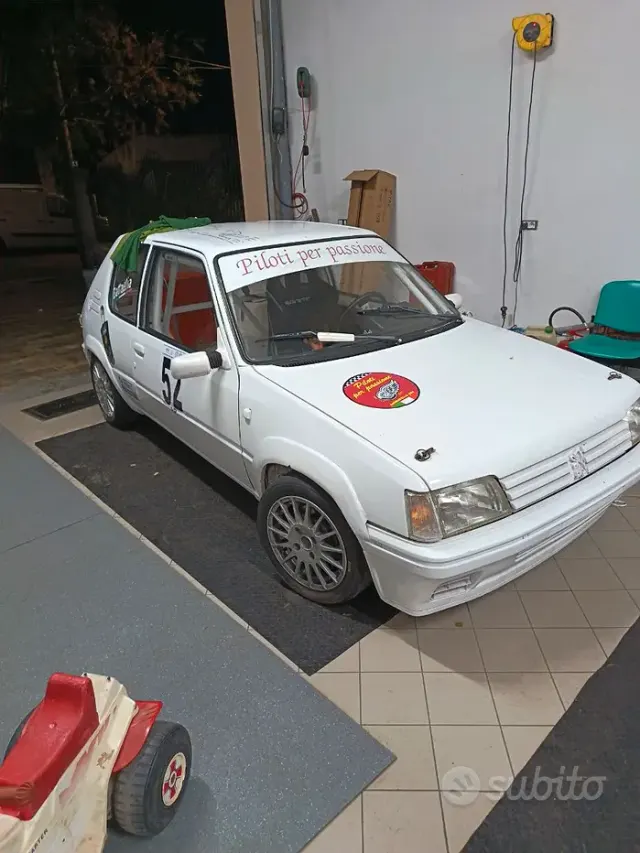 Peugeot 205