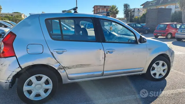 Dacia Sandero 1ª serie