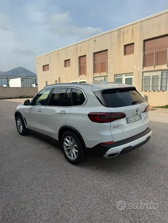 BMW X5 (G05/F95)