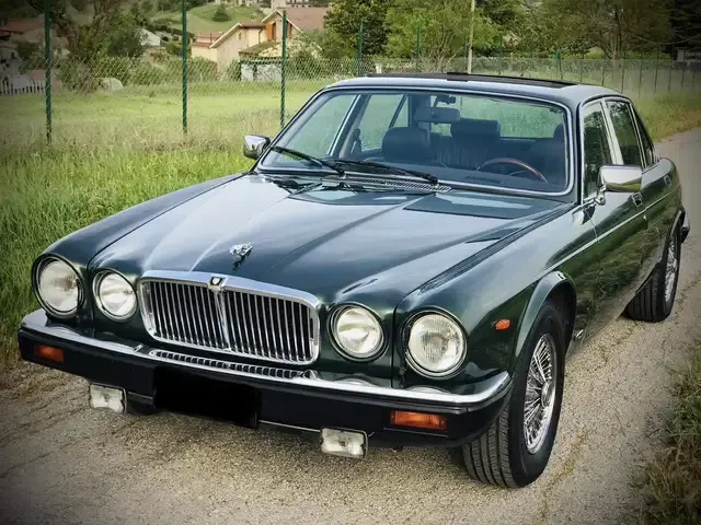 Jaguar XJ12