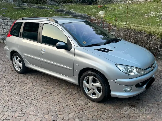 Peugeot 206