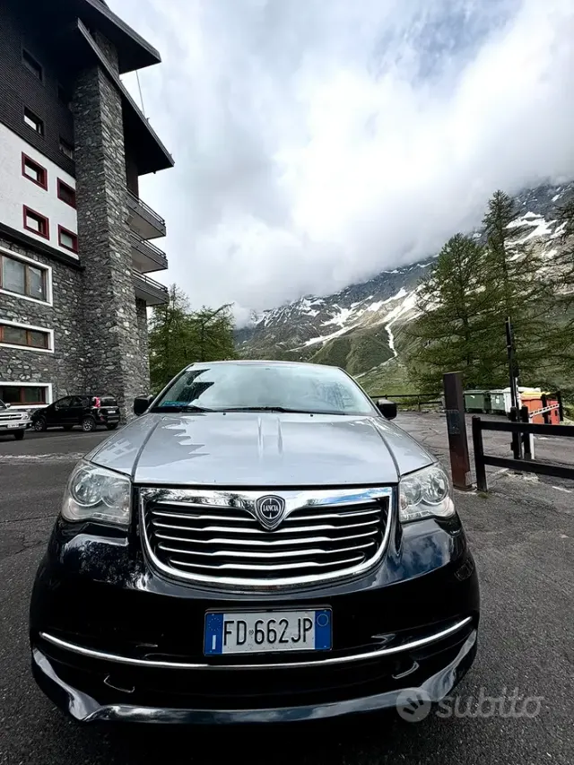 Lancia Voyager