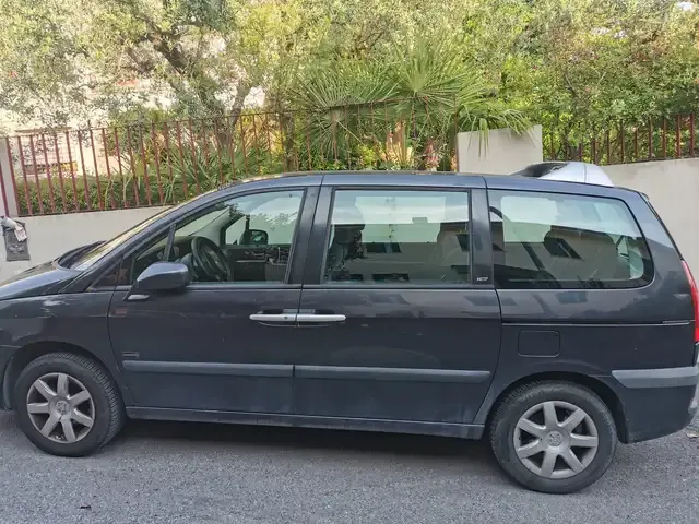 Peugeot 807