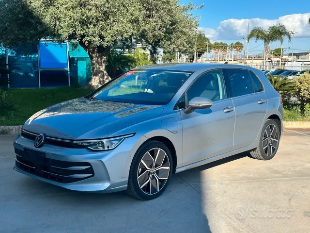 Volkswagen Golf 8ª serie