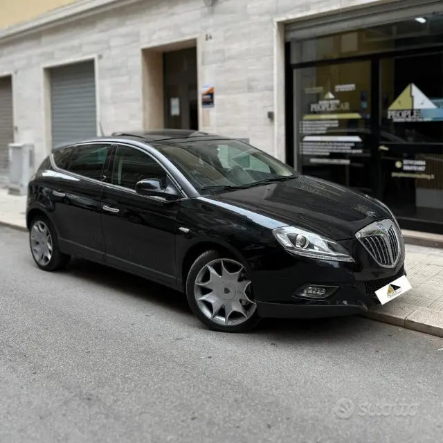Lancia Delta (2008-2015)