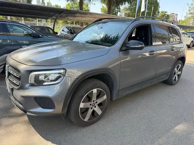 Mercedes-Benz GLB 200