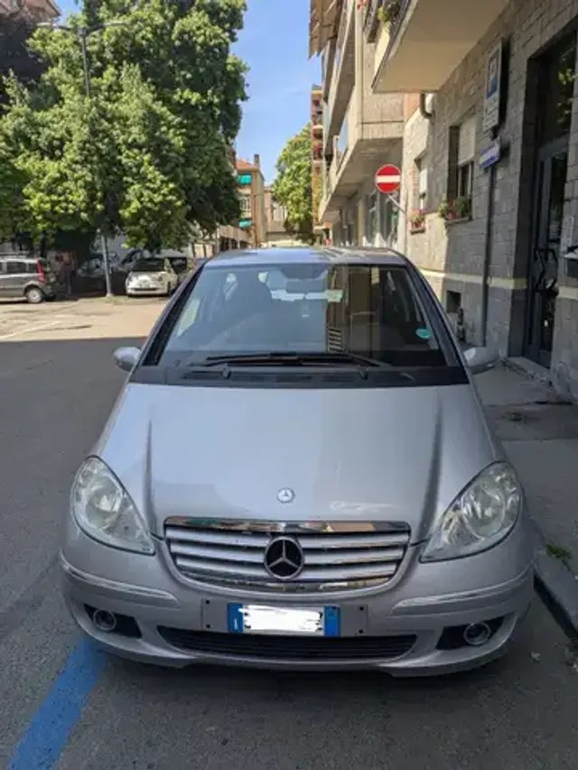 Mercedes-Benz A 180