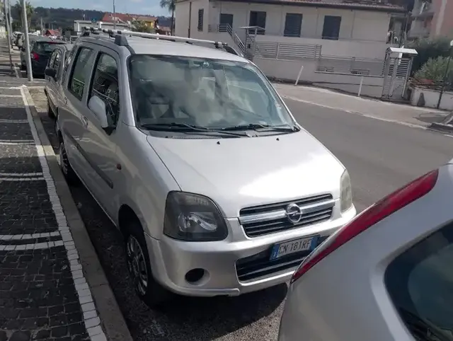 Opel Agila