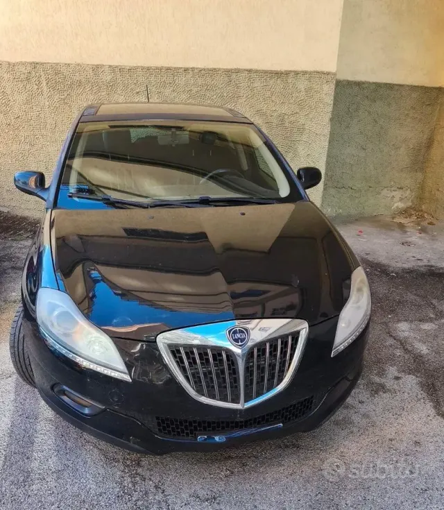 Lancia Delta (2008-2015)