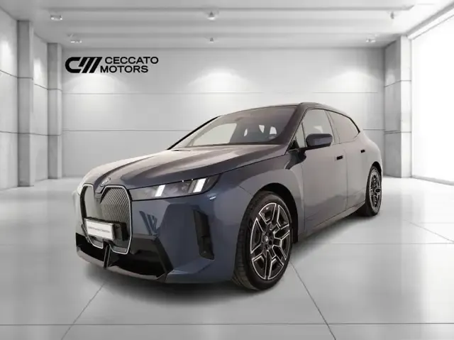BMW iX