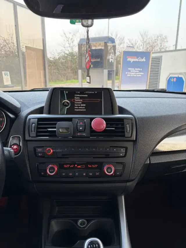BMW 114