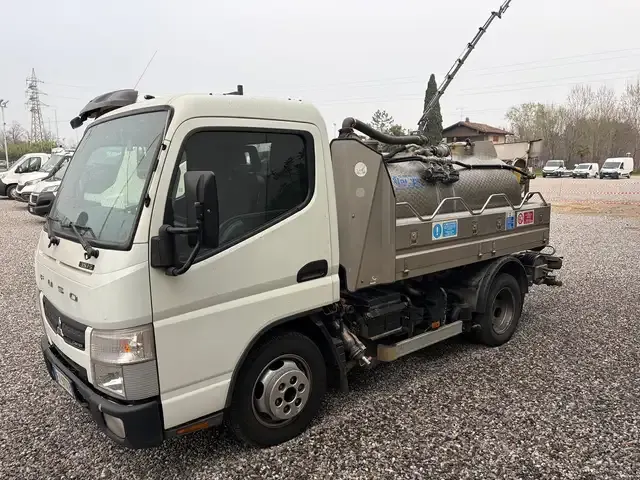 Mitsubishi Canter