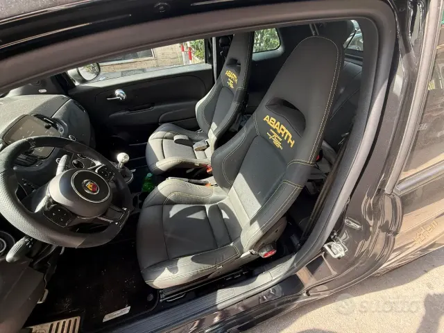 Abarth 695